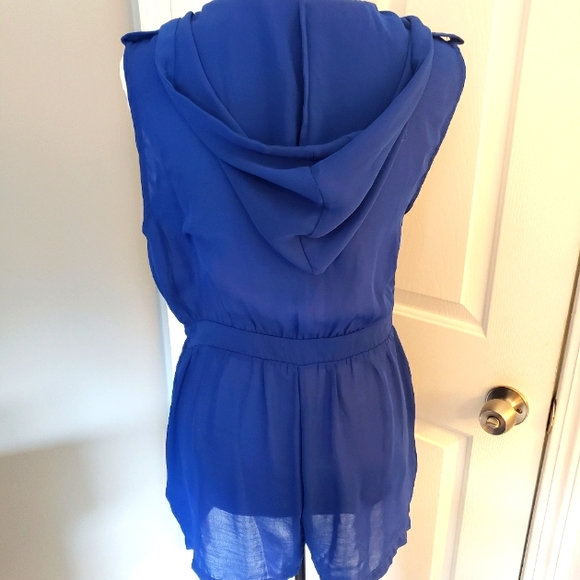 🏝3for $25 Super Cute Cobalt Blue Romper - Picture 3 of 4